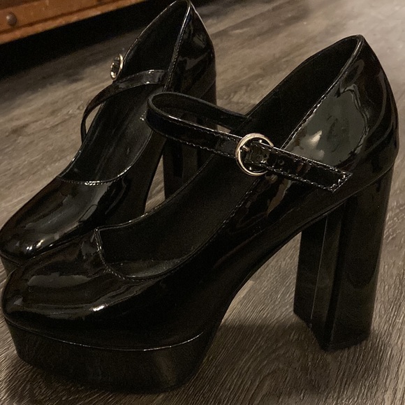 Platform heels - Picture 2 of 6
